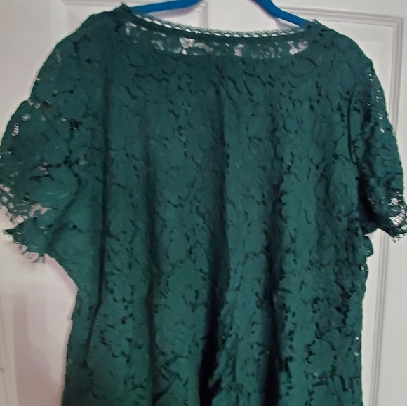 Lace peplum top plus size - Picture 4 of 10
